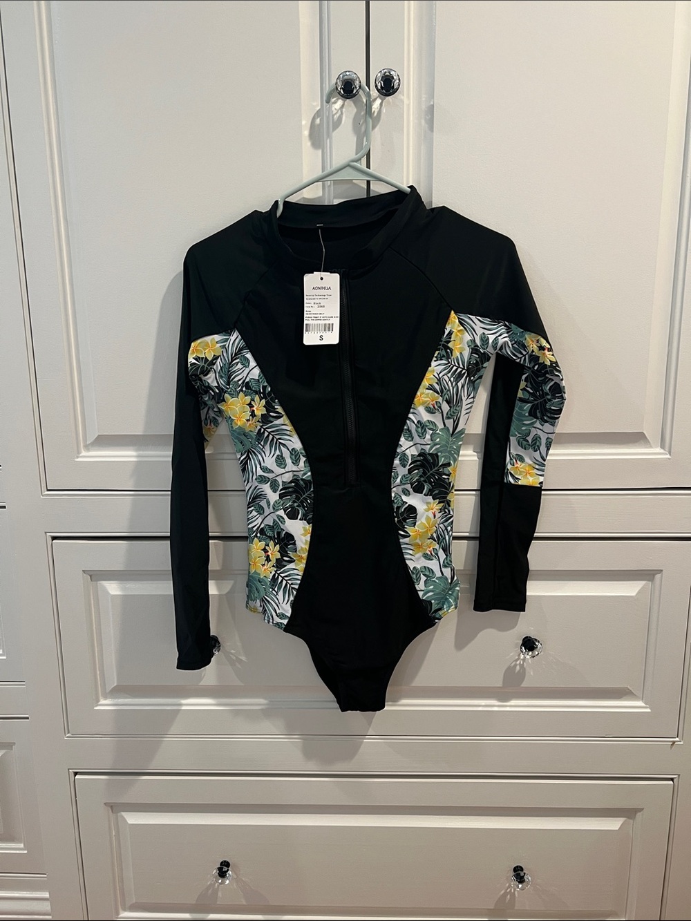 Women’s Black Floral Long-Sleeve Rash Guard Swimsuit